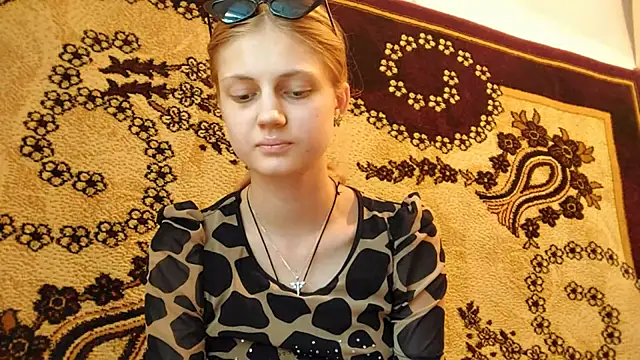 LunaLaday online show from 06-05-26, 06:52