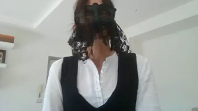 Snapshot of HelenTiAscolta chatting on 04-27-26, 01:42 HelenTiAscolta online show from 04-27-26, 01:42