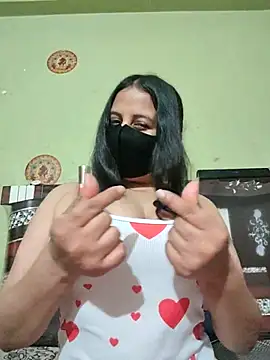 Snapshot of Priya_9945 chatting on 07-12-26, 01:24 Priya 9945 online show from 07-12-26, 01:24