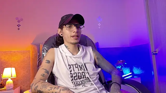 Vergil Noir  online show from 05-07-26, 04:40