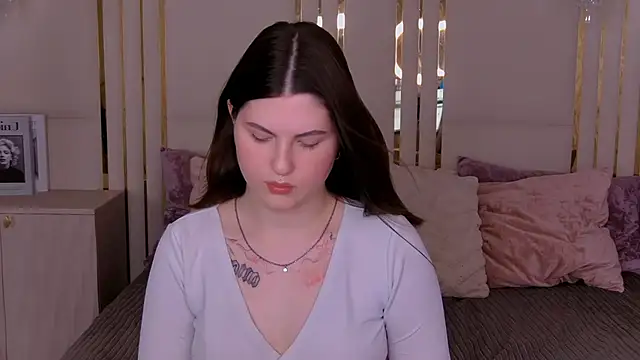 IvySimmons online show from 05-10-26, 03:39