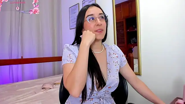 Snapshot of Elisabetta_Amour chatting on 06-03-26, 02:33 Elisabetta Amour online show from 06-03-26, 02:33