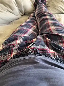 Montclav online show from 04-25-26, 06:16