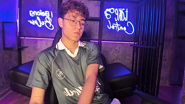 AngeloBellini online show from 04-27-26, 01:31