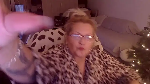 Divineblond online show from 01-11-26, 10:59