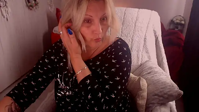 Divineblond online show from 03-31-26, 10:37