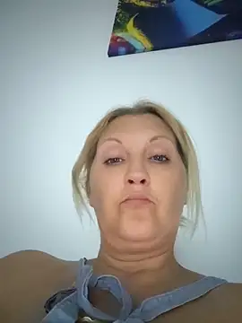 Divineblond online show from 05-29-26, 07:34