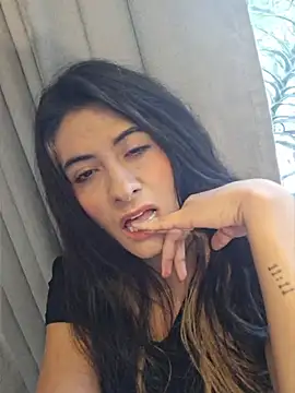 Snapshot of AshleyyHall chatting on 06-06-26, 03:17 AshleyyHall online show from 06-06-26, 03:17