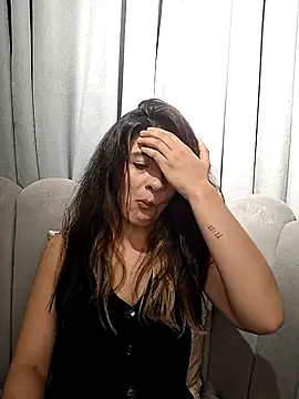 Snapshot of AshleyyHall chatting on 07-19-26, 02:37 AshleyyHall online show from 07-19-26, 02:37