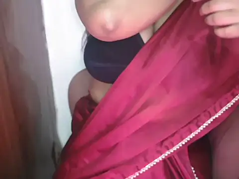 Snapshot of rashmika__ chatting on 07-03-26, 08:04 rashmika online show from 07-03-26, 08:04