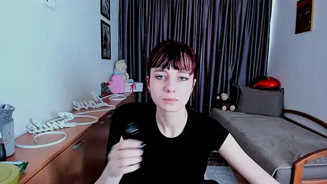 Snapshot of MiniLysii chatting on 05-16-26, 10:36 MiniLysii online show from 05-16-26, 10:36