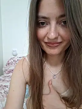 Snapshot of Alba2331 chatting on 06-14-26, 11:45 Alba2331 online show from 06-14-26, 11:45