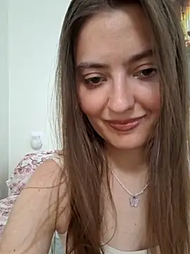 Snapshot of Alba2331 chatting on 06-16-26, 12:41 Alba2331 online show from 06-16-26, 12:41