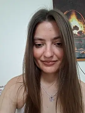Snapshot of Alba2331 chatting on 07-12-26, 10:50 Alba2331 online show from 07-12-26, 10:50