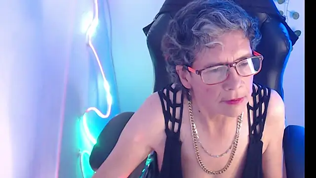 Snapshot of selena_ferreira chatting on 05-11-26, 02:45 selena ferreira online show from 05-11-26, 02:45