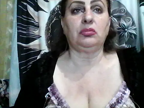 LoaqLovew online show from 05-11-26, 09:04