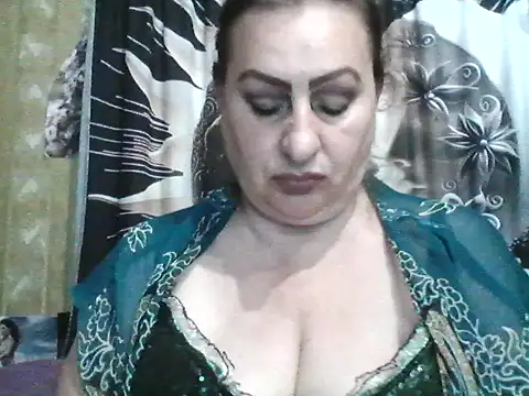 LoaqLovew online show from 06-17-26, 09:12