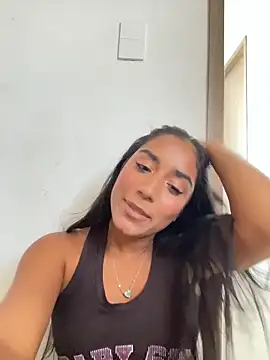 Snapshot of SaryJonex chatting on 05-10-26, 04:34 SaryJonex online show from 05-10-26, 04:34