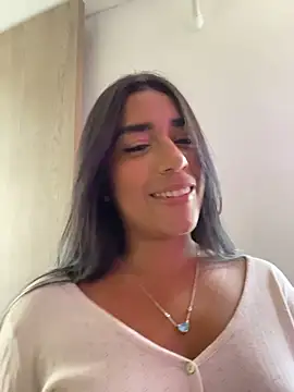 Snapshot of SaryJonex chatting on 05-19-26, 03:29 SaryJonex online show from 05-19-26, 03:29