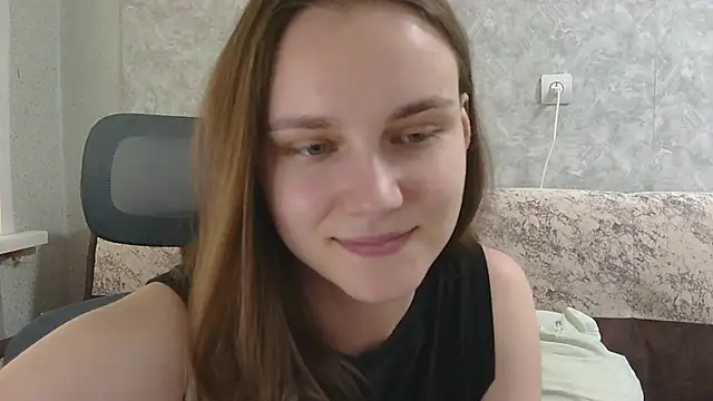 DolcezzaCream online show from 06-19-26, 04:22