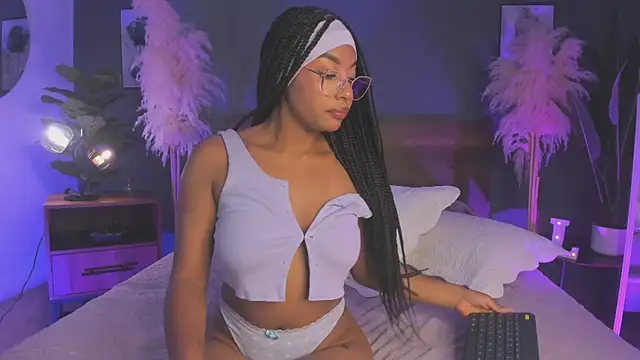 Lynncute online show from 06-25-26, 04:12