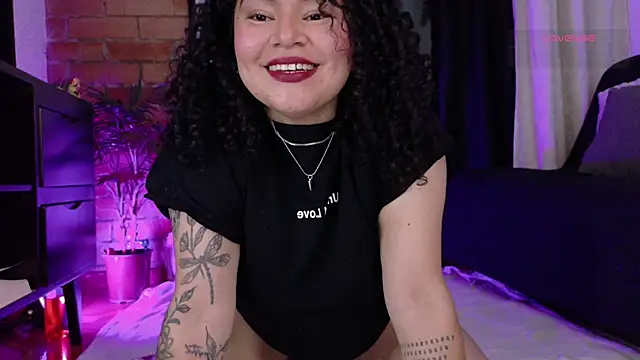Snapshot of MissBronte chatting on 04-30-26, 12:50 MissBronte online show from 04-30-26, 12:50