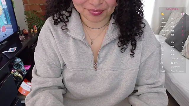 Snapshot of MissBronte chatting on 06-07-26, 03:49 MissBronte online show from 06-07-26, 03:49