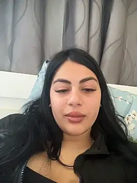Snapshot of LilyLovell chatting on 04-26-26, 11:41 LilyLovell online show from 04-26-26, 11:41