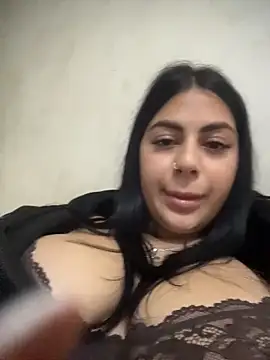 Snapshot of LilyLovell chatting on 04-30-26, 08:57 LilyLovell online show from 04-30-26, 08:57