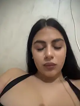 Snapshot of LilyLovell chatting on 05-24-26, 06:02 LilyLovell online show from 05-24-26, 06:02