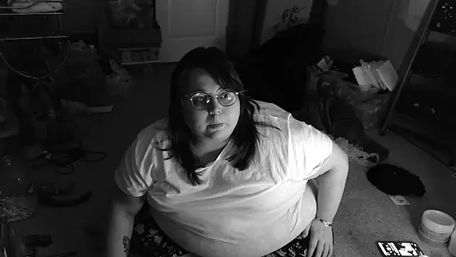 Snapshot of princessghostiii chatting on 05-03-26, 02:06 princessghostiii online show from 05-03-26, 02:06