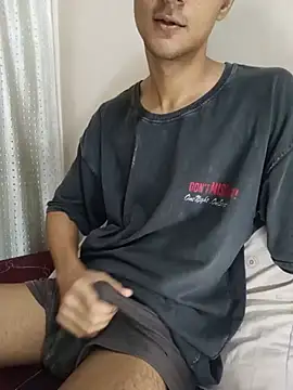 skinny raj online show from 06-12-26, 08:08