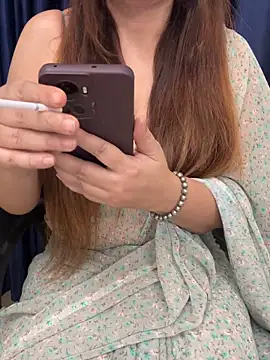 Snapshot of Naughty-Shreenn chatting on 06-11-26, 07:56 Naughty-Shreenn online show from 06-11-26, 07:56