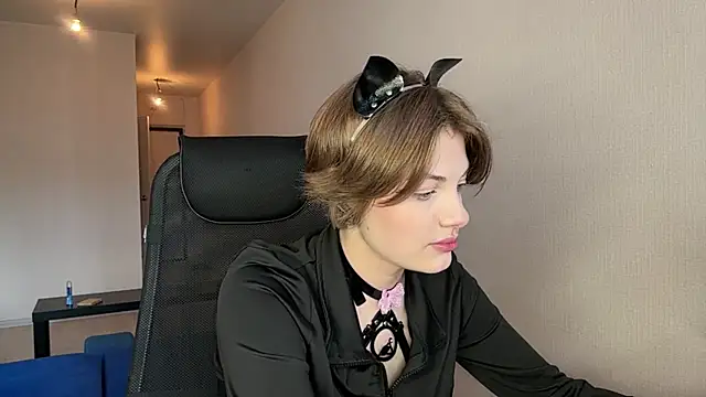 LinaFlamie online show from 06-05-26, 10:10