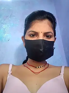 Snapshot of RUHI_1143 chatting on 05-23-26, 03:34 RUHI 1143 online show from 05-23-26, 03:34