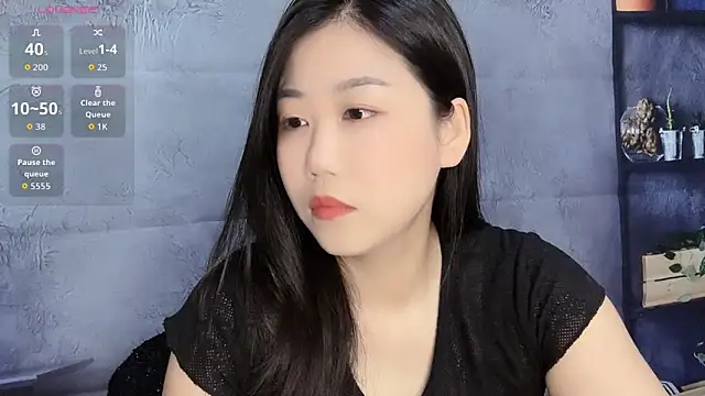 F-Yuwei online show from 04-30-26, 12:44