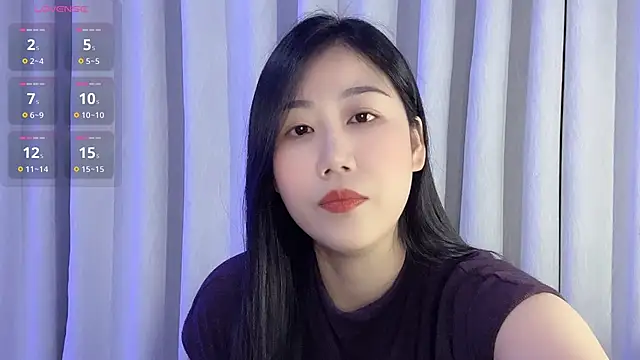 F-Yuwei online show from 05-06-26, 10:31