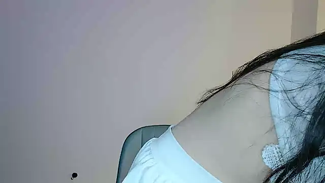 Snapshot of Zhizhi-99 chatting on 06-05-26, 06:24 Zhizhi-99 online show from 06-05-26, 06:24