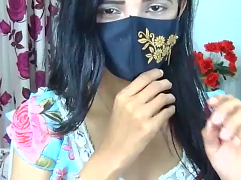 Alina Nur online show from 05-17-26, 03:30