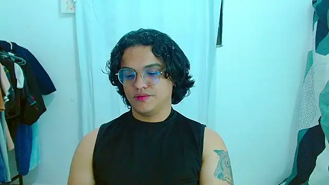 Snapshot of Diane_exotic chatting on 07-30-26, 01:04 Diane exotic online show from 07-30-26, 01:04