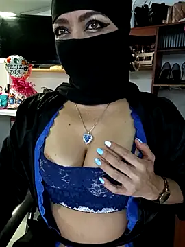 Snapshot of nadia__abaud chatting on 09-30-25, 01:43 nadia abaud online show from 09-30-25, 01:43