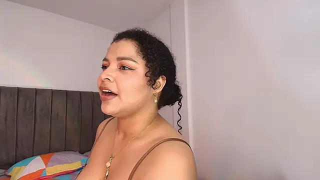 Snapshot of Nerea- chatting on 05-17-26, 02:42 Nerea- online show from 05-17-26, 02:42