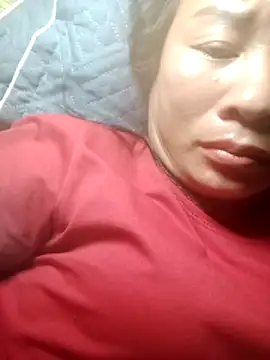 Snapshot of Lella_01 chatting on 06-11-26, 10:19 Lella 01 online show from 06-11-26, 10:19
