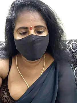Snapshot of Sunitha-tamilponu chatting on 07-23-26, 06:17 Sunitha-tamilponu online show from 07-23-26, 06:17