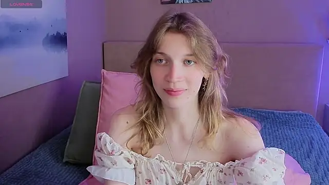 Emily Cartex online show from 06-25-26, 06:29