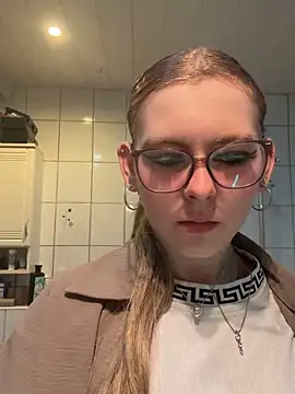 Lina-420 online show from 05-07-26, 07:41