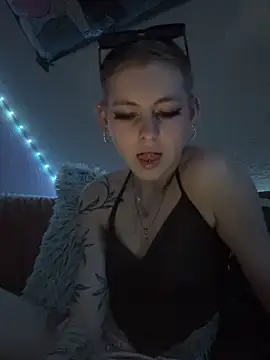 Lina-420 online show from 05-30-26, 08:17