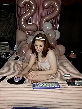 lolarae xx online show from 06-14-26, 05:04