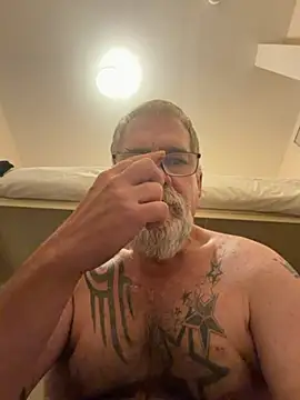 Snapshot of Caesar_Baxter chatting on 07-19-26, 05:55 Caesar Baxter online show from 07-19-26, 05:55