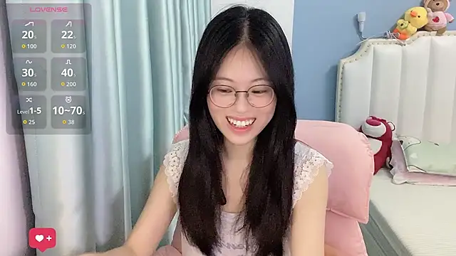 Snapshot of Luna-666 chatting on 06-24-26, 12:59 Luna-666 online show from 06-24-26, 12:59